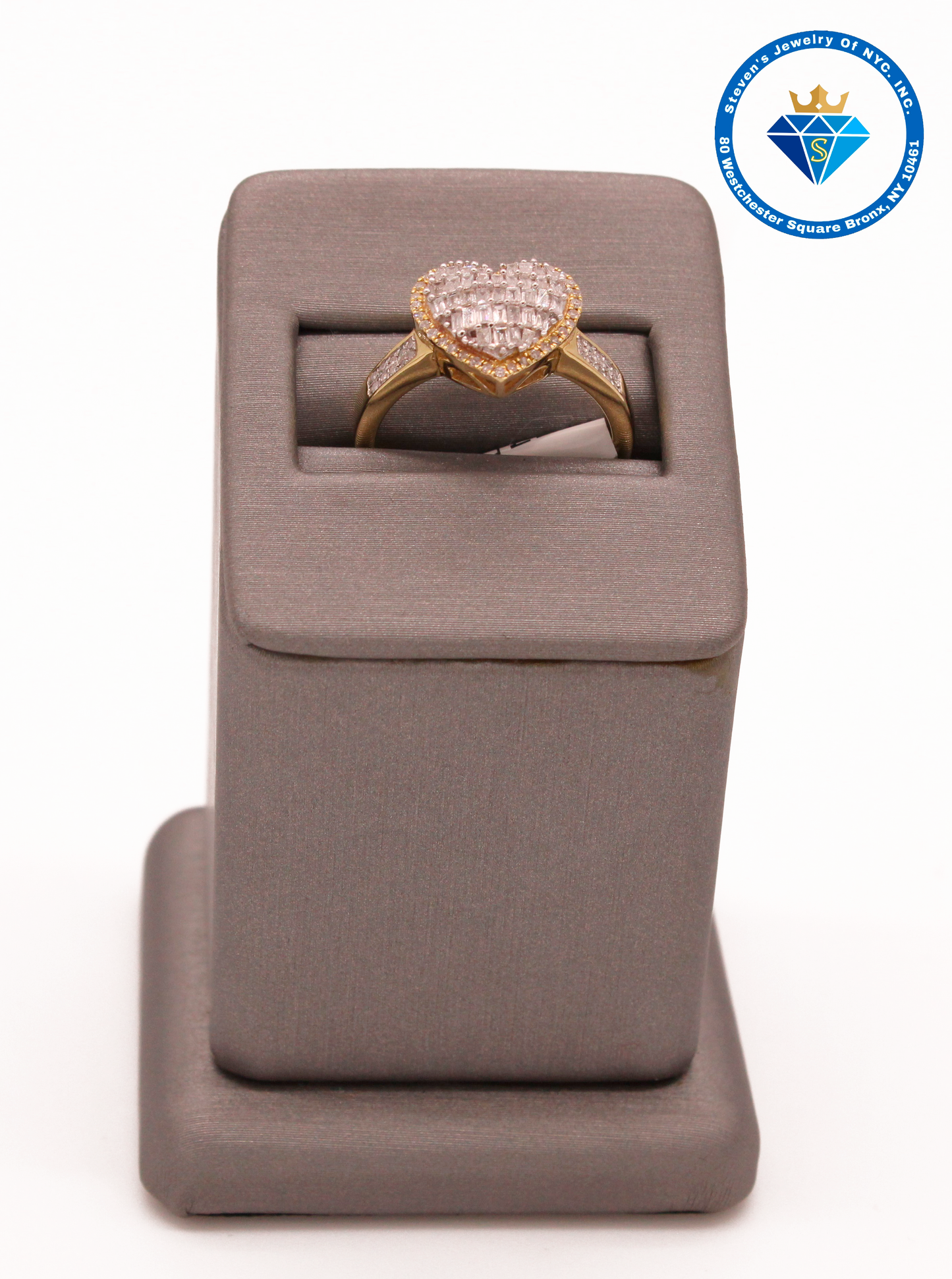 "Golden Heartbeat: 14K Yellow Gold Ring with Dazzling Gemstones"