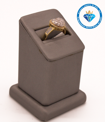 "Golden Heartbeat: 14K Yellow Gold Ring with Dazzling Gemstones"