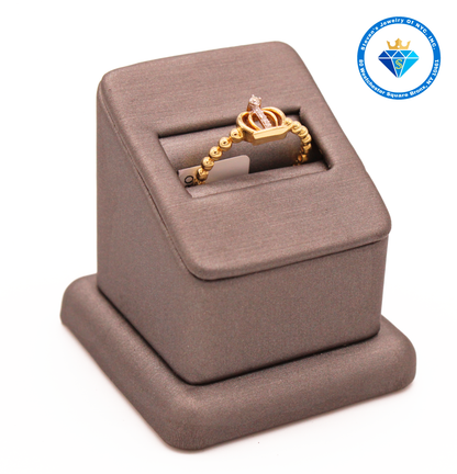 "Regal Elegance: 14K Yellow Gold Crown Ring for Her"